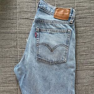 Levi Wedgie Icon Denim